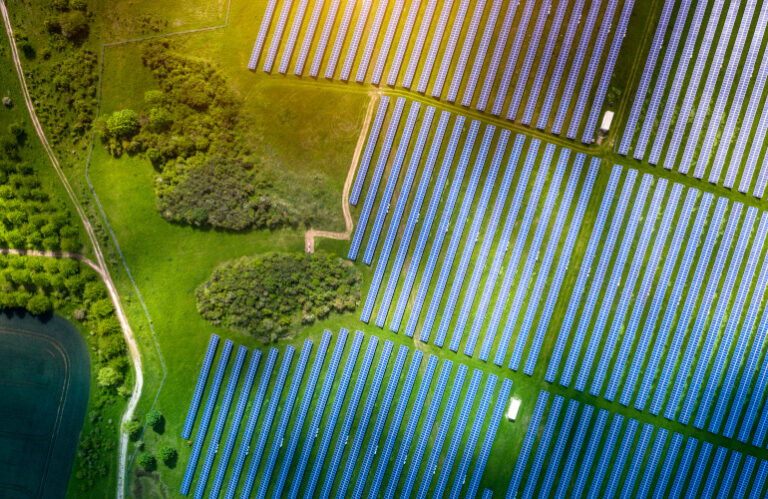 1,4 miliardi di dollari in Solar, EV, Sviluppi di archiviazione cancellati a maggio