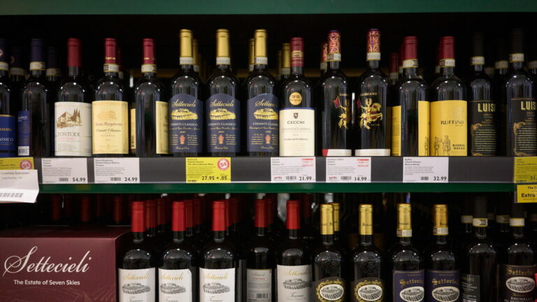 Osservatorio UIV, A Maggiuswi USA -10,6% consumi vino italiano - vino