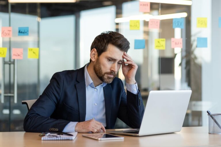 Stress da Lavoro prima della chiusura Estiva: Come Affrontarlo al Meglio