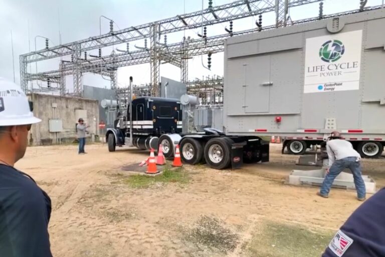 Texas Utility che mescola la posizione delle unità di generazione di emergenza temporanea per affrontare il deficit di energia regionale
