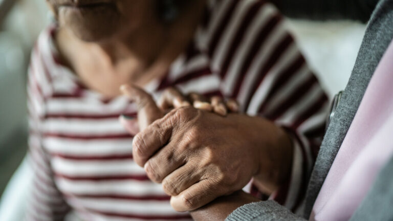 Parkinson, 74% caregiver Assistono OGni Giorno Ma Senza Sostegna - Medicina