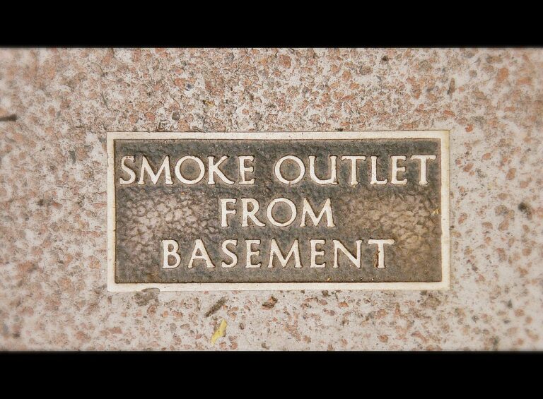 Smoke Outlet @ The world-famous InterContinental Hotel on Park Lane in London, England, United Kingdom! Grand hospitality! Enjoy the magic! ) (4620823171)