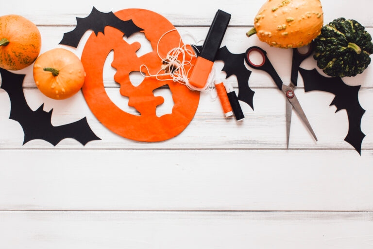 Come spendere meno ad Halloween e Ognissanti: idee furbe per feste e ponti d’autunno
