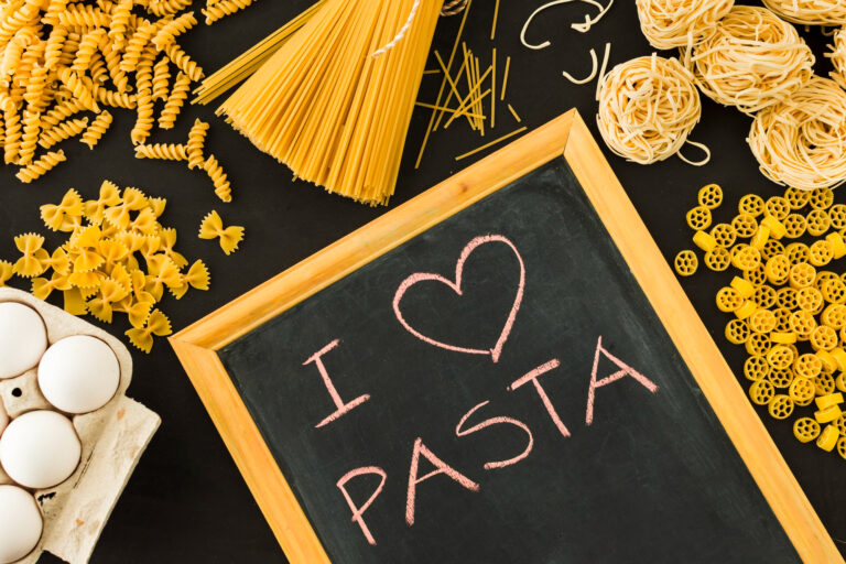 Giornata mondiale della pasta: curiosità, benefici e ricette per celebrarla al meglio