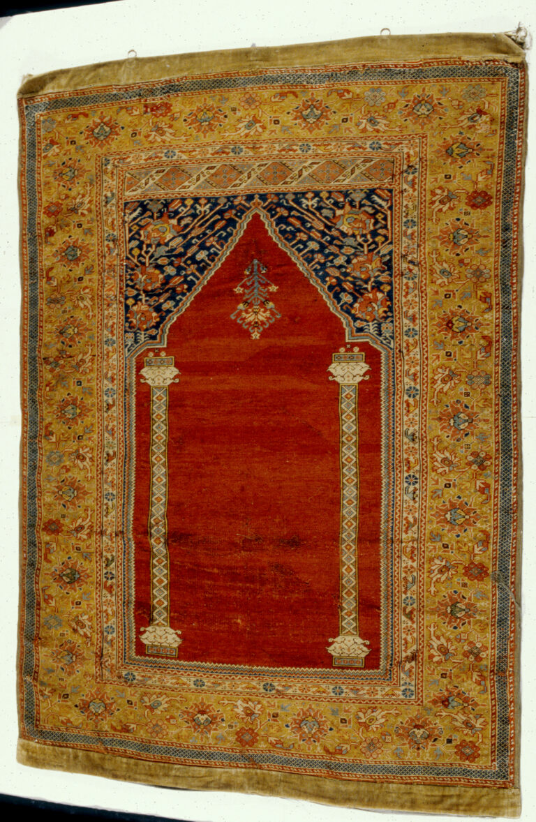 Il tappeto tornato dall’estate: come toglierlo dal sacco e rimetterlo a terra Turkish - Prayer Rug - Walters 811